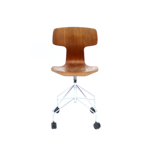 Arne Jacobsen, teak swivel desk chair 